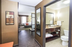 Holiday Inn Express & Suites Elkton - University Area, an IHG Hotel