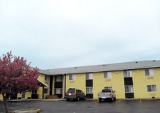 Quality Inn & Suites, West Bend (WI)