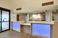 Holiday Inn Express & Suites Aurora - Naperville, an IHG Hotel