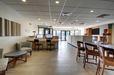 Holiday Inn Express & Suites Aurora - Naperville, an IHG Hotel