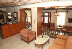 Syrou Melathron Hotel