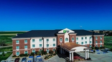 Holiday Inn Express & Suites Pampa, an IHG Hotel