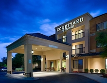 Courtyard Wichita East