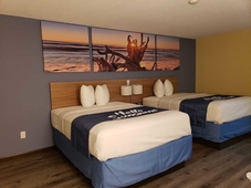 Days Inn & Suites by Wyndham Merrillville