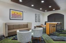 Holiday Inn Express & Suites Lebanon-Nashville Area