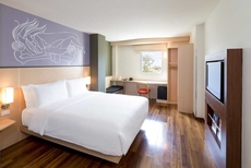 ibis Vientiane Nam Phu