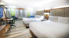 Holiday Inn Express Hotel & Suites Magnolia-Lake Columbia, an IHG Hotel