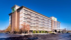 Holiday Inn Hotel & Suites Warren, an IHG Hotel