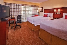 Courtyard by Marriott Hampton