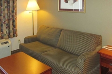 Econo Lodge Inn & Suites