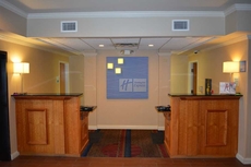 Holiday Inn Express & Suites Lancaster, an IHG Hotel