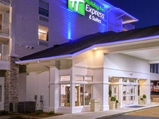 Holiday Inn Express & Suites Pigeon Forge - Sevierville