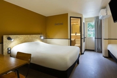 greet Hotel Villeneuve La Garenne