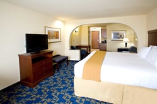 Holiday Inn Express Jourdanton  Pleasanton an IHG Hotel