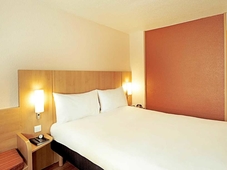 ibis Orly Chevilly Tram 7