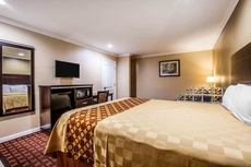 Rodeway Inn & Suites