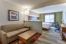 Holiday Inn Express Hotel & Suites Burlington, an IHG Hotel