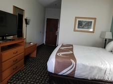 Quality Inn Fayetteville near Historic Downtown Square