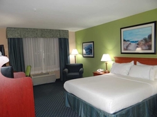 Holiday Inn Express Hotel & Suites Salisbury - Delmar, an IHG Hotel