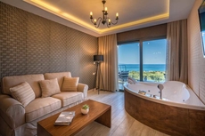 Elegance Luxury Executive Suites - Adults Only