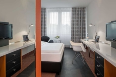 Dorint Kongresshotel Dusseldorf / Neuss