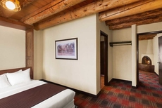 Sagebrush Inn & Suites