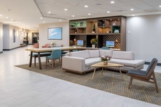 Holiday Inn Long Island-Islip Arpt East, an IHG Hotel