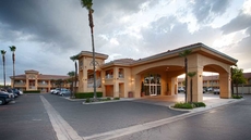 BEST WESTERN Inn & Suites Lemoore