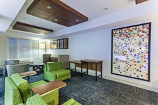 Holiday Inn Express & Suites Elk Grove West I-5, an IHG Hotel