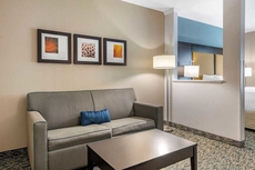 Comfort Suites Fort Lauderdale Airport South & Cruise Port