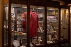 The Historic Davenport, Autograph Collection