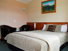 Manapouri Lakeview Motor Inn