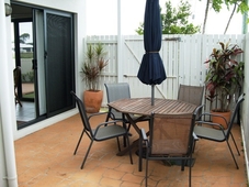 Koola Beach Apartments Bargara