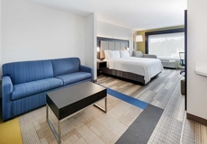 Holiday Inn Express & Suites Dublin, an IHG Hotel