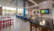 Holiday Inn Express Hotel & Suites Mount Pleasant, an IHG Hotel