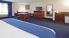 Holiday Inn Express Deforest, an IHG Hotel