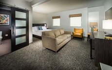 Cambria hotel & suites