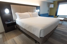 Holiday Inn Express Hotel & Suites in North East (Erie), an IHG Hotel