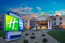 Holiday Inn Express & Suites Concordia US81