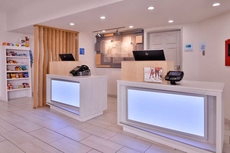 Holiday Inn Express Farmington - Bloomfield, an IHG Hotel