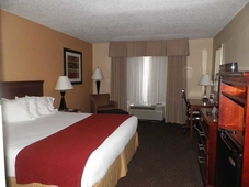 Holiday Inn Express & Suites Forest, an IHG Hotel