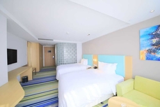 Holiday Inn Express Yingkou Onelong Plaza, an IHG Hotel