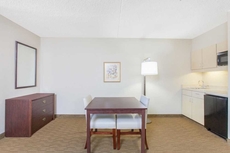 Hawthorn Suites by Wyndham Midwest City Tinker AFB