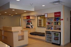 TownePlace Suites by Marriott Republic Airport Long Island