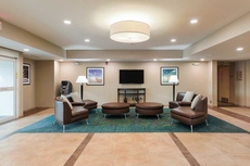 Candlewood Suites Lenexa - Overland Park Area, an IHG Hotel