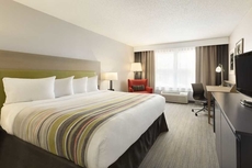 Holiday Inn Express & Suites Marquette an IHG Hotel