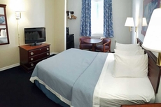 Days Inn by Wyndham Kill Devil Hills Oceanfront - Wilbur