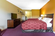 Econo Lodge At Six Flags