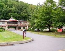 Econo Lodge Summit  Scranton