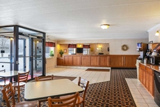 Econo Lodge Darien Lakes